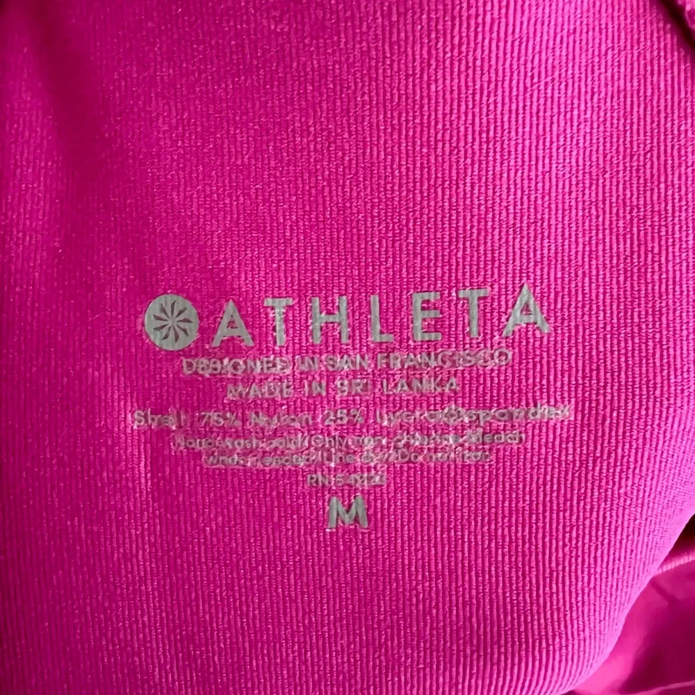 Athleta Rash Guard (M) - Picture 2 of 3